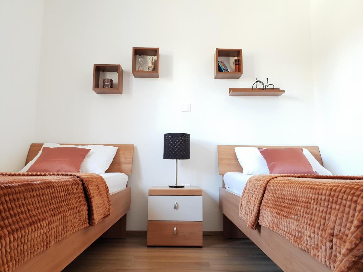 Apartments Skocic Vodice Exterior photo